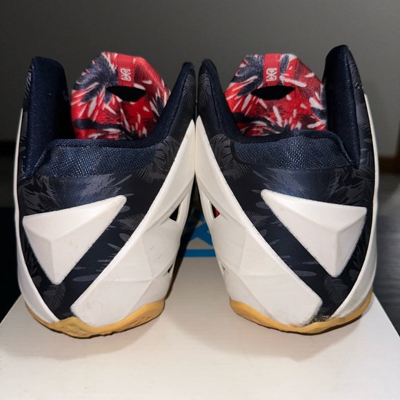 Lebron 11 “Independence Day” (616175-164) OG 2014 SUPER CLEAN - Picture 5 of 7